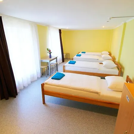 Amigo Hostel *